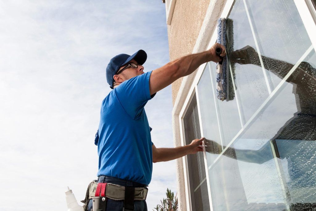 Residential window cleaning in Aurora, CO