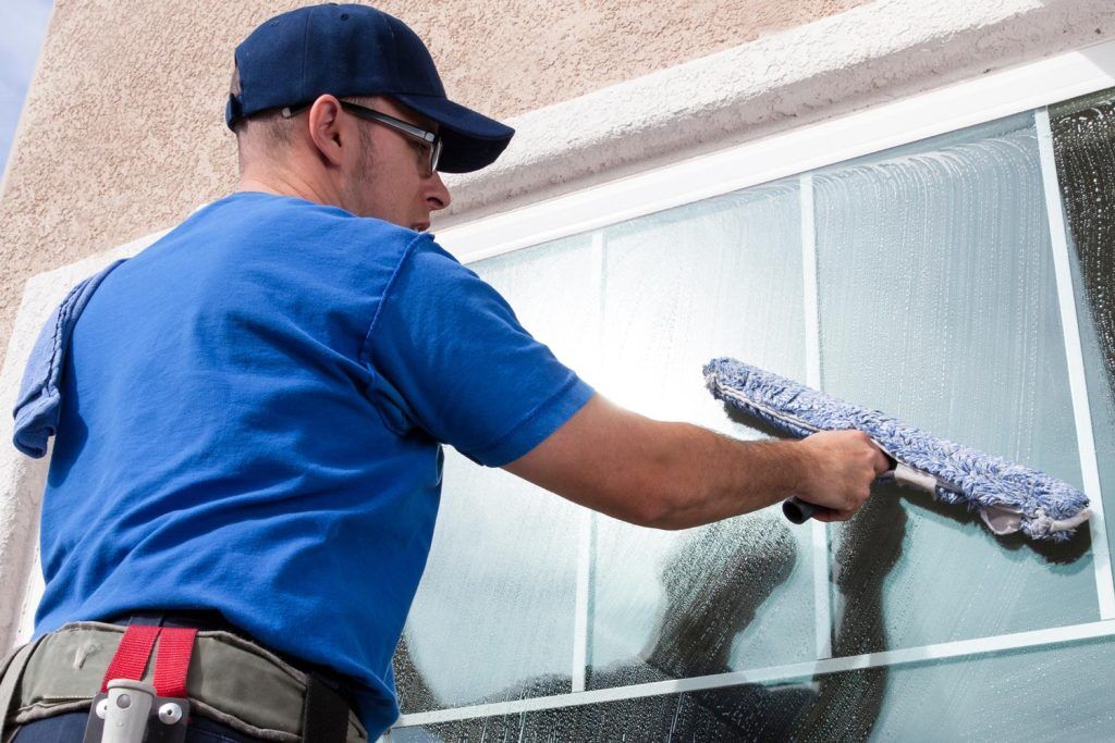 Residential window cleaning in Highlands Ranch, CO