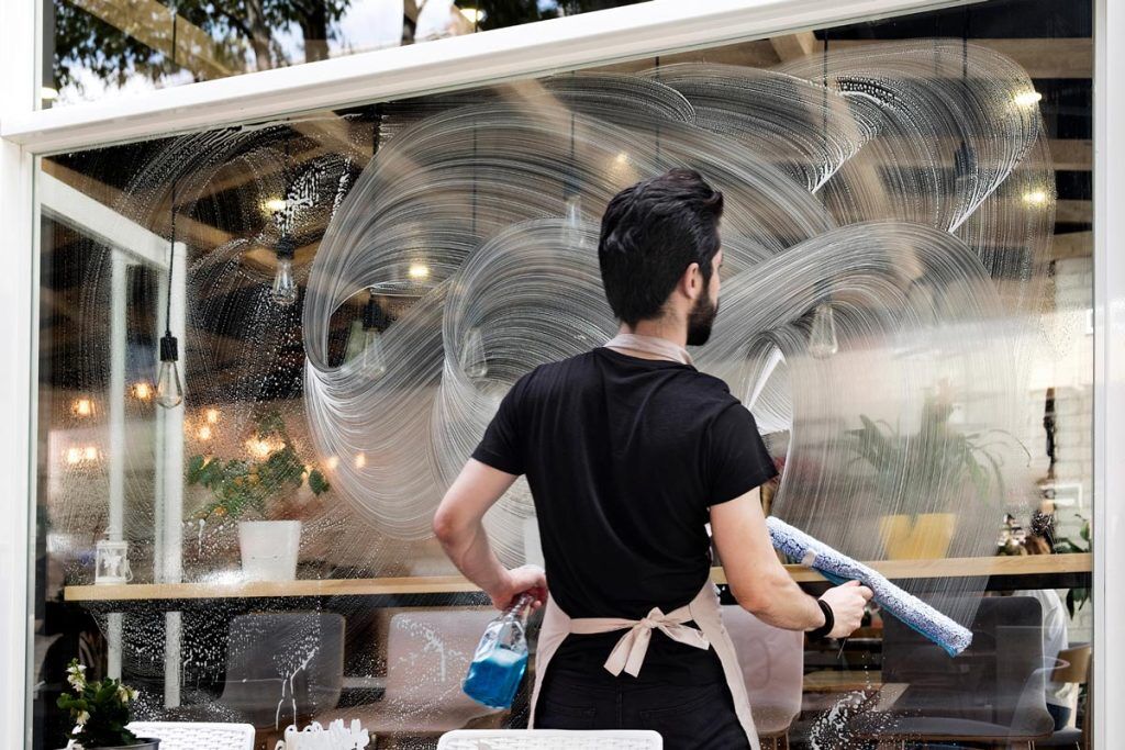 Restaurant window cleaning service